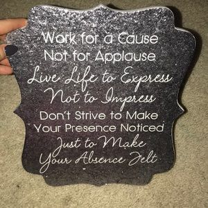 Glitter wall decor